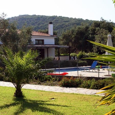 Razi Beach Lefokastro Exterior foto