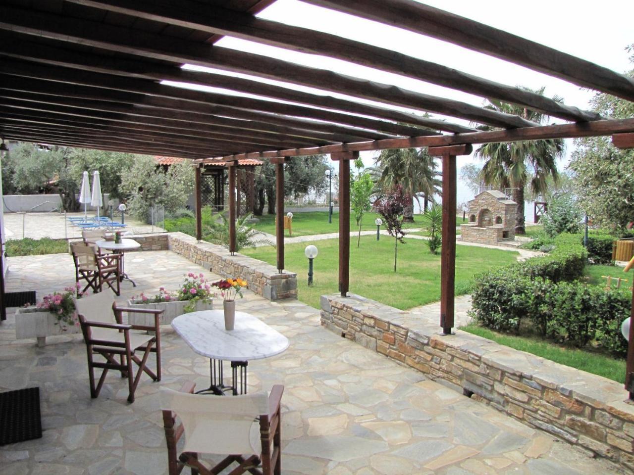 Razi Beach Lefokastro Exterior foto