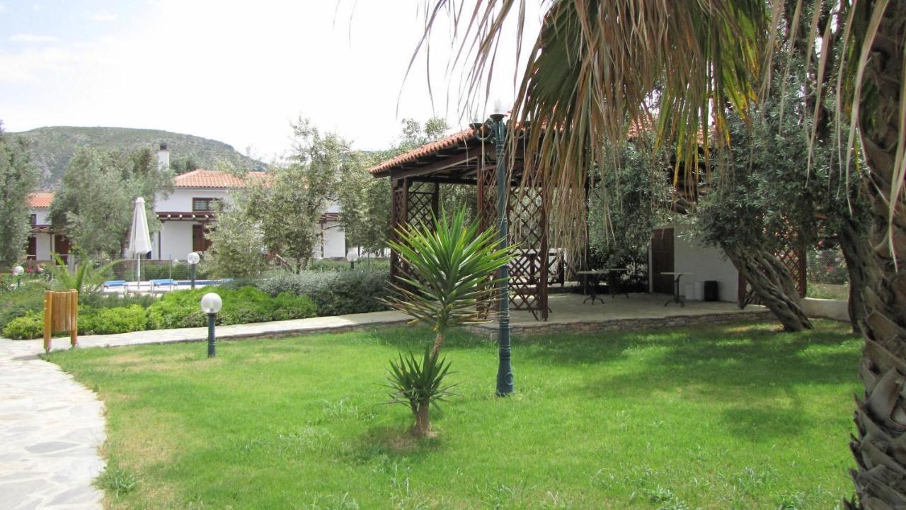 Razi Beach Lefokastro Exterior foto