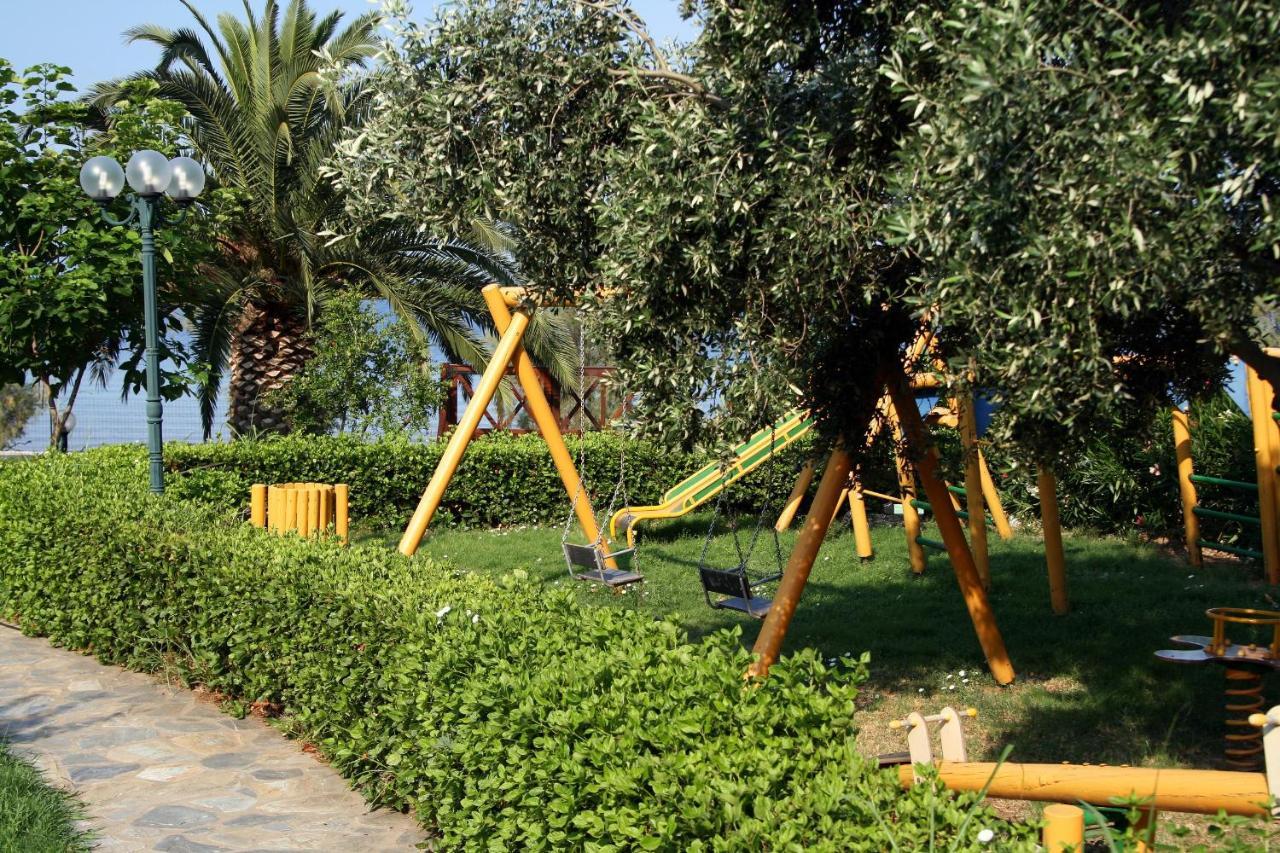 Razi Beach Lefokastro Exterior foto