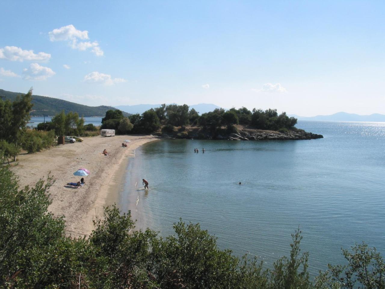 Razi Beach Lefokastro Exterior foto