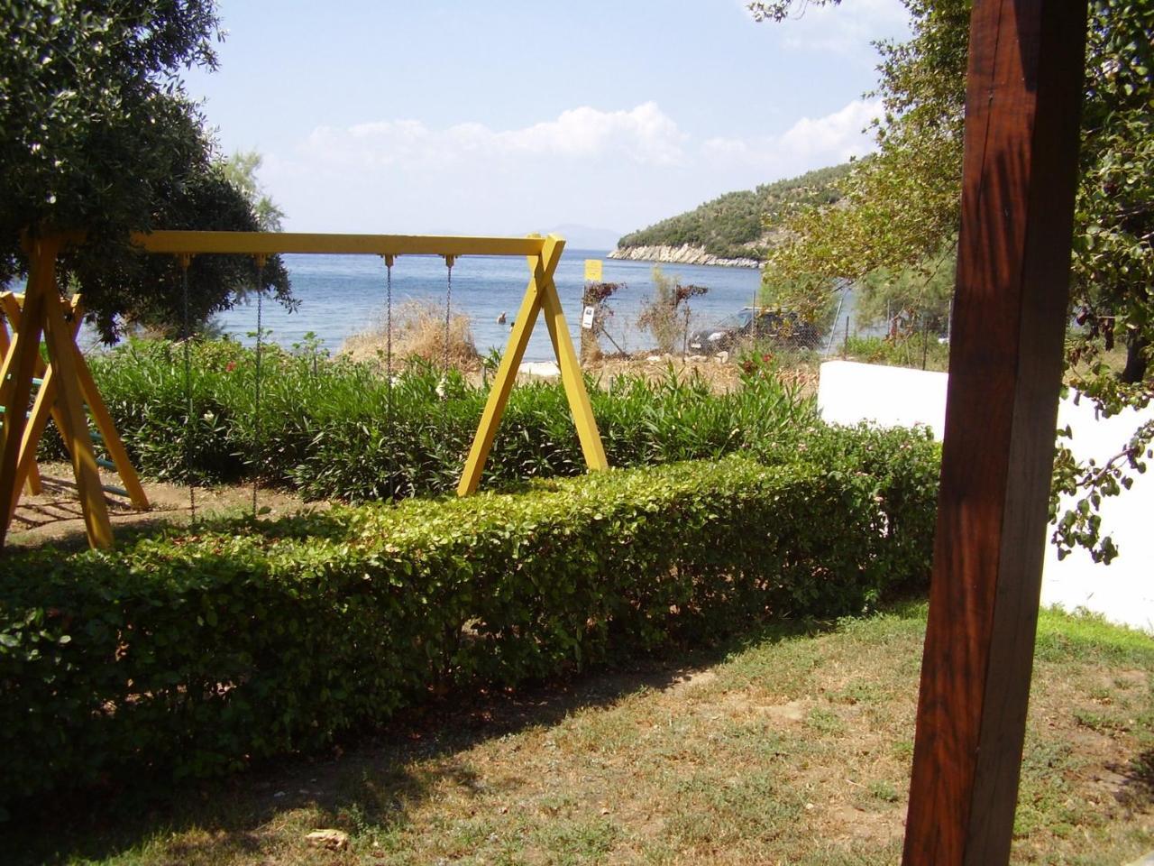 Razi Beach Lefokastro Exterior foto